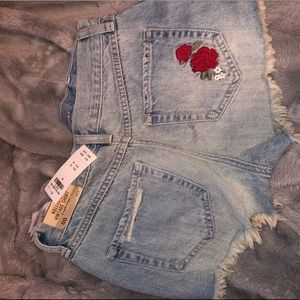 Hollister Rose pocket Vintage Shorts